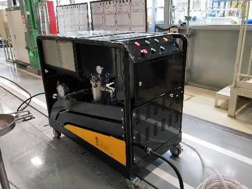 熱門高壓水清洗機(jī)量大從優(yōu),化工廠反應(yīng)釜清洗設(shè)備